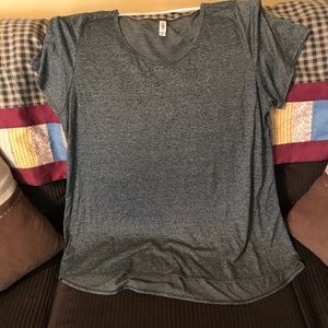 New without tags lularoe classic tee